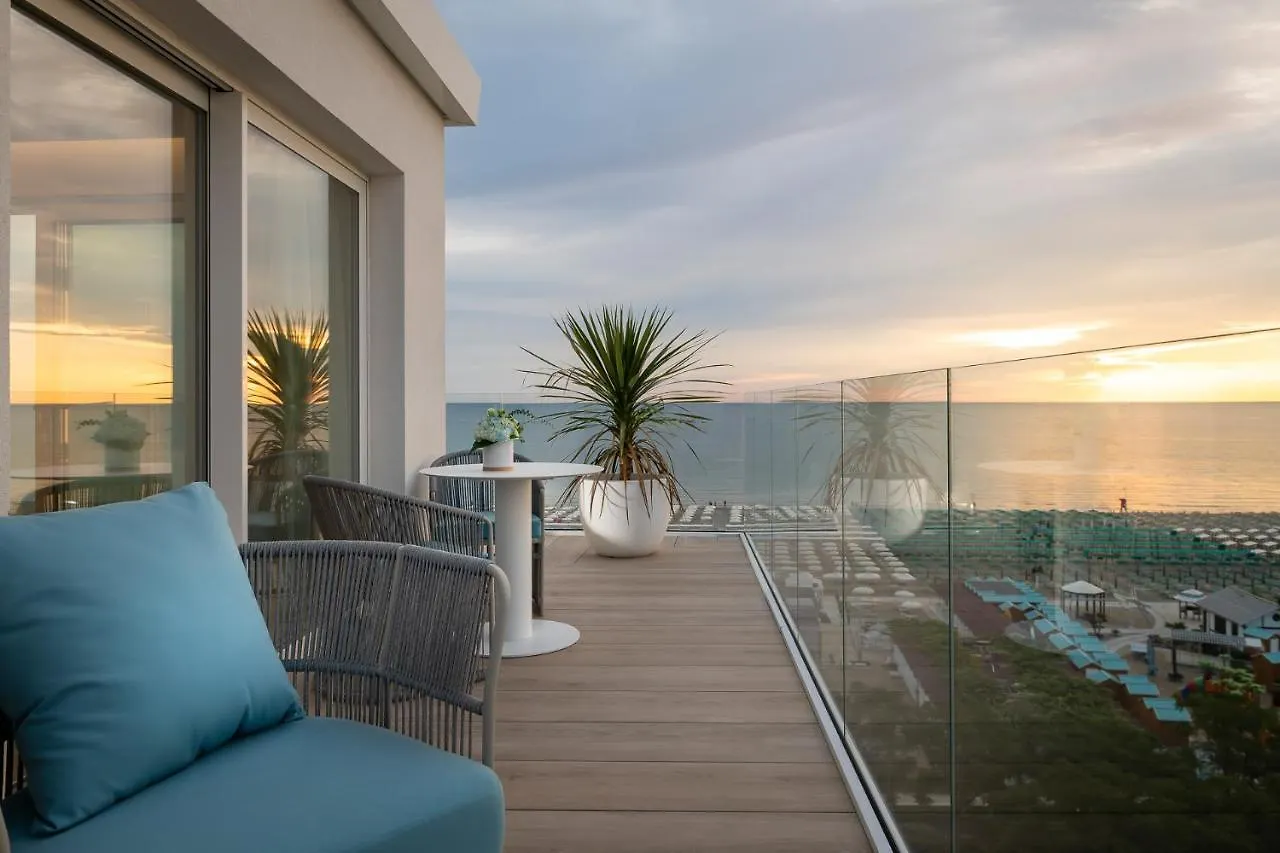 Atlantic Hotel & Spa Риччоне