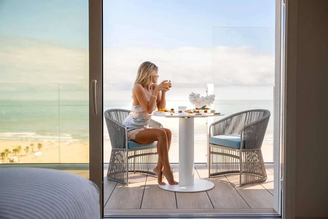 ****  Atlantic Hotel & Spa Риччоне Италия